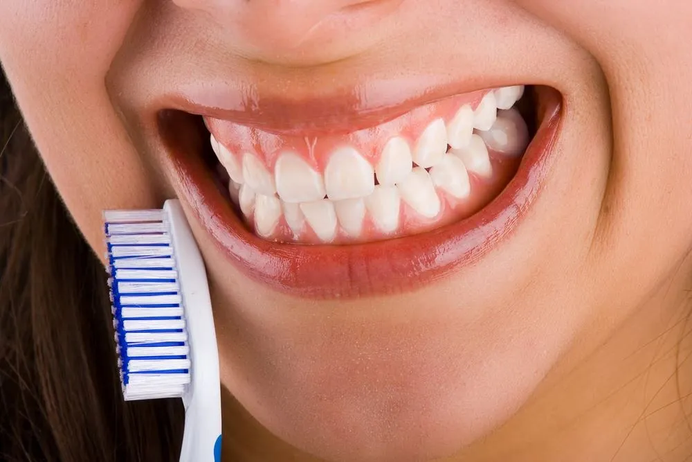 ¿Qué causa la gingivitis? Conoce los tratamientos